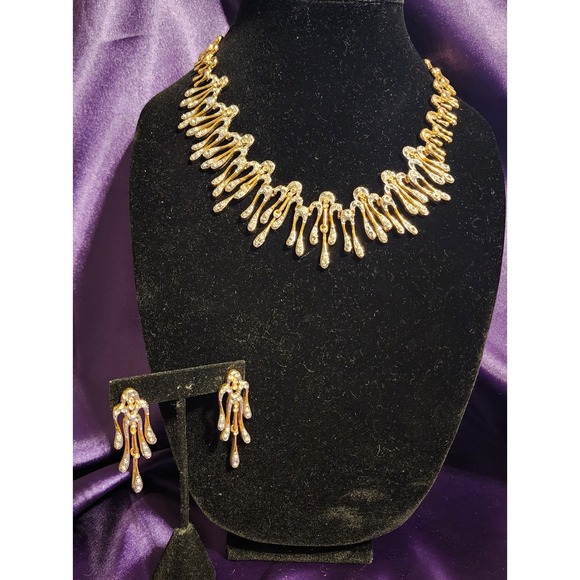 Unbranded Jewelry - VTG Gold Tone Melted Drip Statement Heavy Necklace and Earrings Rhinestone Set